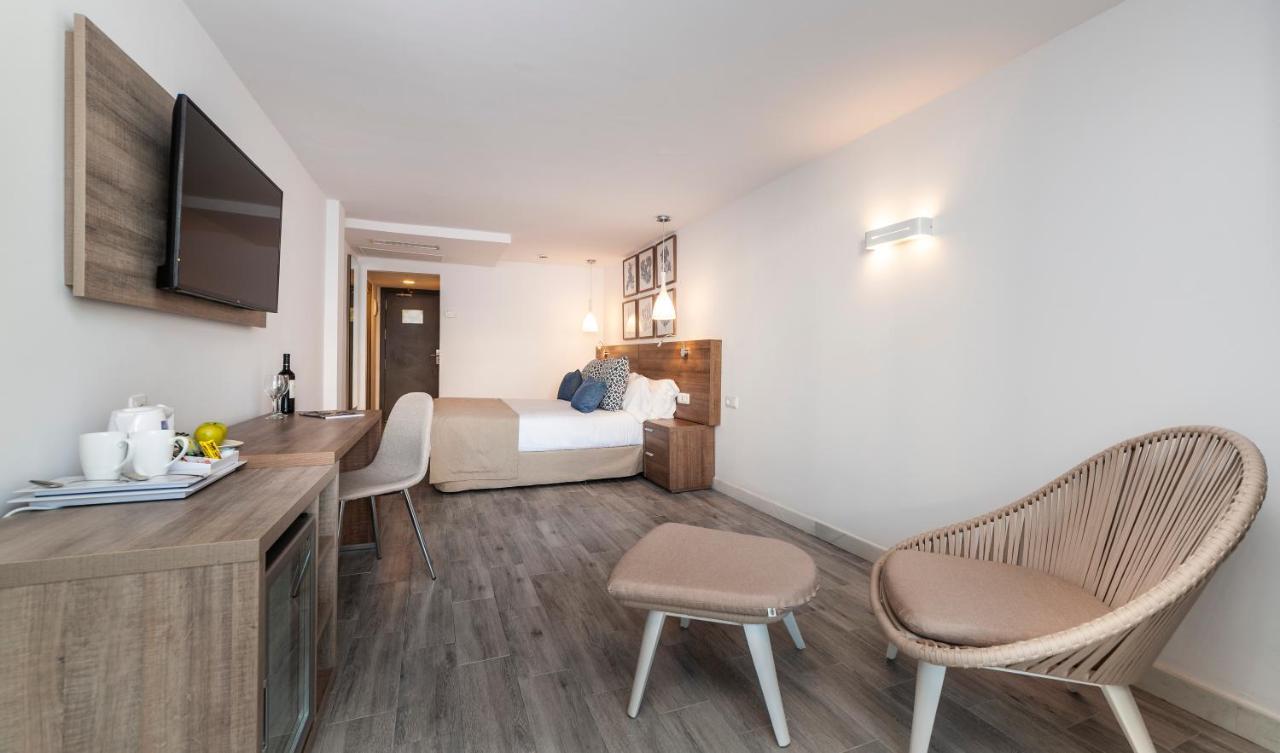 ホテル Globales Don Pedro - Adults Only Cala de Sant Vicenc エクステリア 写真